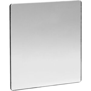 Filtro NiSi Nano IRND 6.6x6.6" 1 parada, cuadrado gris metálico con marco negro.
