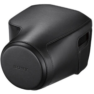 Funda protectora Sony LCJ-RXJ negra de cuero, para cámaras RX100, con logo Sony.