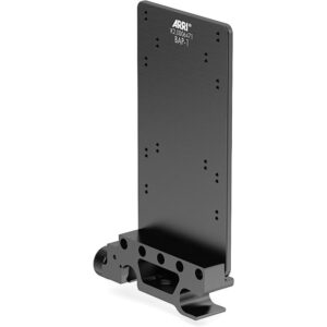 Placa adaptadora de batería ARRI BAP-1 negra con múltiples orificios para accesorios fotográficos y de video.