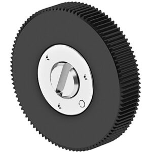 Engranaje ARRI CLM-4/cforce plus negro con centro metálico plateado, ideal para cinematografía profesional.