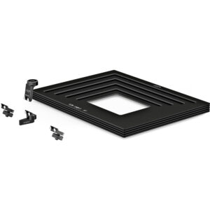 Juego de accesorios ARRI para caja mate LMB-6, con soportes negros y placa de filtro, vista isométrica.