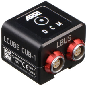 Convertidor ARRI LCUBE CUB-1 LBUS a Serial, negro, con dos conectores LBUS rojos.