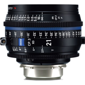 Lente Prime compacta ZEISS CP.3 XD 21 mm T2.9, montura PL, enfoque en pies, con anillo azul y marcas de apertura.