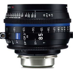 Lente prime ZEISS CP.3 XD 85mm T2.1 montura PL, negro, con marcas de apertura y enfoque en pies, para cine profesional.
