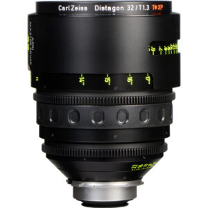 Lente ARRI Master Prime 32mm T1.3 XP, enfoque en pies, cuerpo negro, marcas verdes.