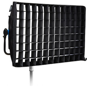 Grid para softbox ARRI SnapBag S60, negro, con estructura reticular, acoplado a soporte.