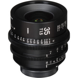 Sigma 35 mm T1.5 FF Prime lente de cine en negro, con escala de enfoque en pies.