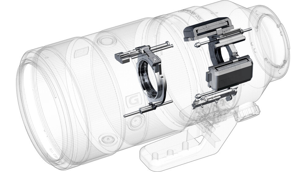 Vista de corte de lente Sony FE 100-400mm GM OSS con mecanismos internos expuestos.