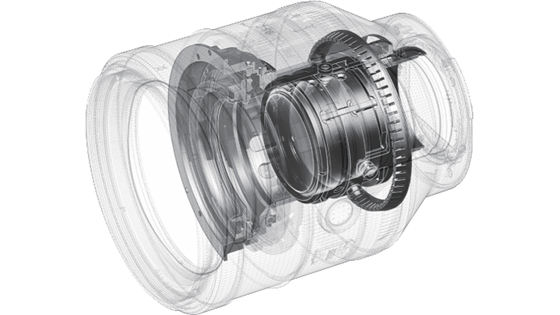 Sony FE 85mm f/1.4 GM, vista interna detallada con lentes y anillo de diafragma.